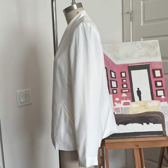 NWT Banana Republic White Suit Jacket — super cute!! - Picture 5 of 6